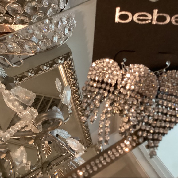 Beautiful Bebe earrings all Swarovski crystals - Picture 2 of 3